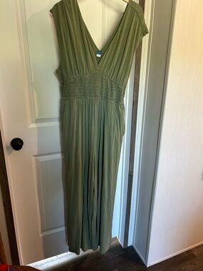 Olive Green V-Neck Jumpsuit